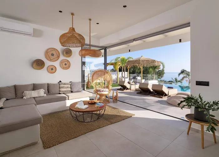 Lido Blue Villa Pefki